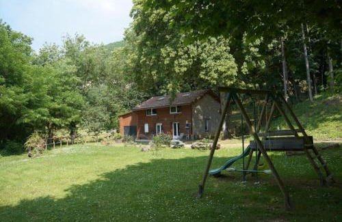 Hostun House | A l'oree du bois - Gite