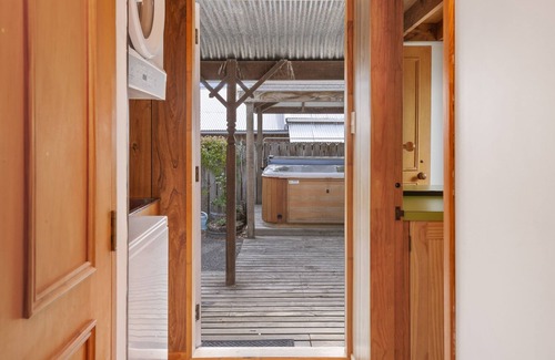 Turangi Cottage | A LITTLE MOORE OF TONGARIRO - TURANGI HOLIDAY HOME in Turangi