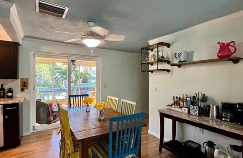 Lake Shore Estates House | A Little Slice of Key West on Lake Tarpon - Kayak and fish from the back yard