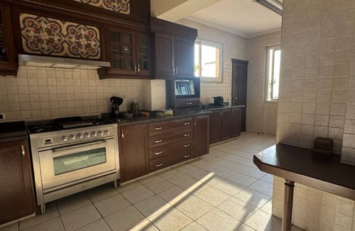 Haret Sakher Villa | A luxurious and spacious villa with a beautiful view to the Mediterranean Sea