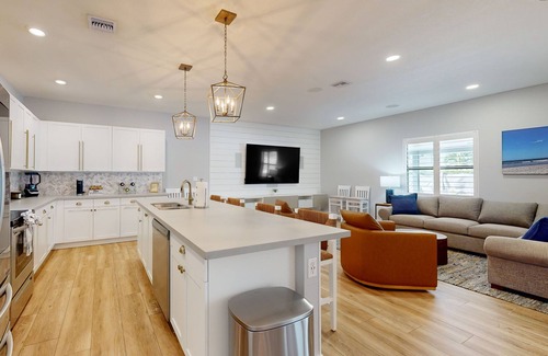 Ludlam House | A luxurious home with private pool and outdoor kitchen