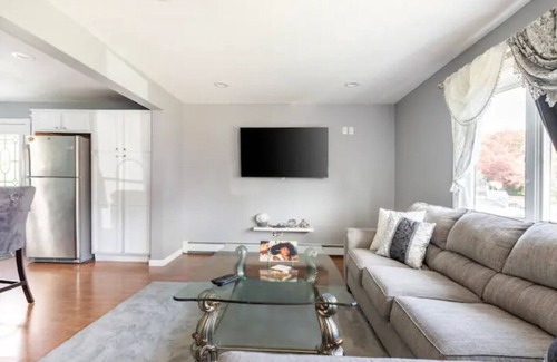 Deer Park House | A Modern Getaway Perfect for Families & Business
