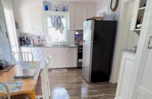 Bliss Corner Cottage | A New England coastal cottage with a little taste of Texas - dog friendly