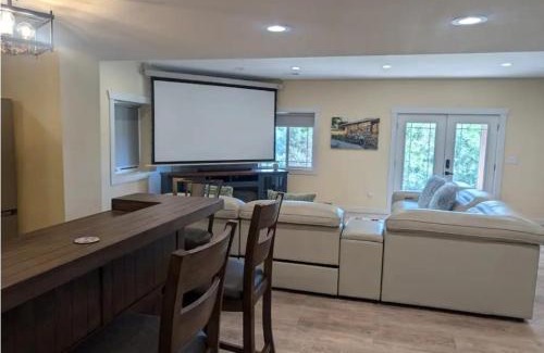 Tucson House | A new spacious walkout base in Castle Rock Colorado