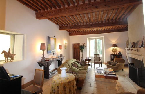 Valreas Other | A palace in the heart of the Enclave of the Popes