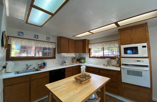 Lincoln Park Cabin | A part of Tahoe History, Original Lake Front Red Cabin (ZC1298)