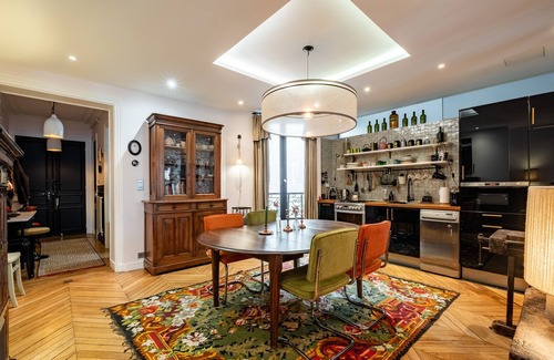 Pigalle Apartment | A Pastoral Scene in Pigalle, by Veeve
