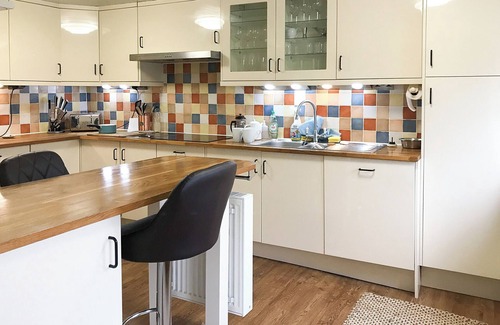 Lochranza Cottage | A perfect location for a family island break by the seaside.