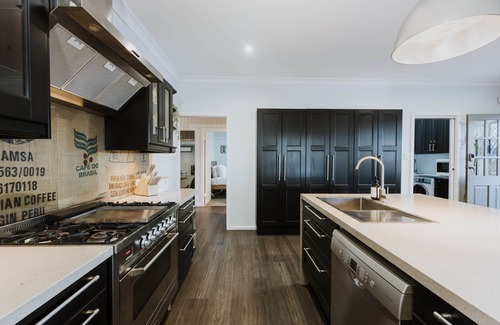 Meroo House | A perfect place to rest, relax and reconnect with friends or family.