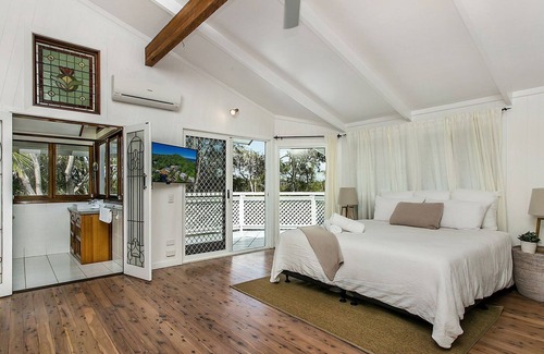 Belongil House | A PERFECT STAY - Sweethaven