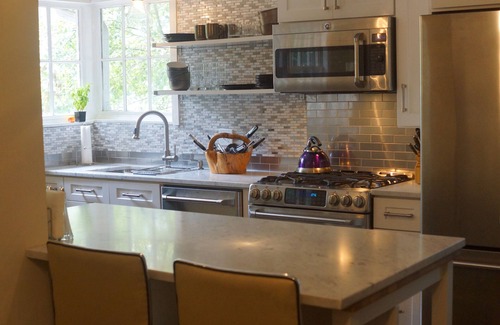 Jefferson Park House | A PLACE TO GO - Whole House - Airport Close