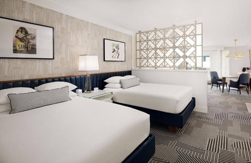 Tri-West Hotel | A Place You'll Surely Enjoy! Onsite Pool, Pet-Friend Property, Parking