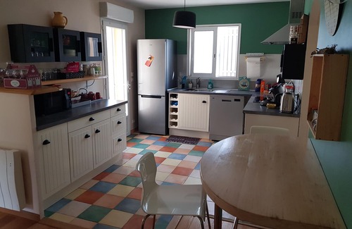 Montbrun-les-Bains House | A pleasant enclosed space for 6 people.
