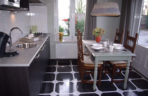 Kelpen-Oler House | A Pleasant Stay at " Logies Taverne." nearby Roermond, Thorn/Pool & Garden