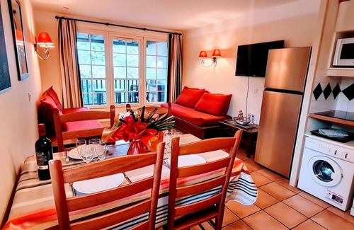 Ciboure Apartment | A Quelques pas de St Jean de Luz, Appartement 2 Pièces 5 Personnes Avec Piscine