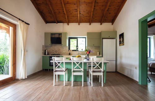 Ula Villa | A quiet, peaceful place like a paradise in nature.