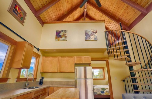 Hilo Cabin | A Rainforest Eco-Lodge on the Hamakua Coast