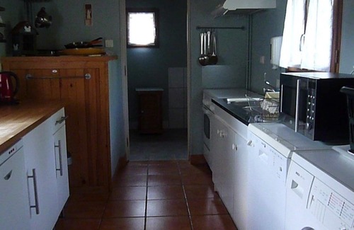 Larroque-Toirac Cottage | A renovated stone Gite for 4 persons with secure parking on site and shared pool