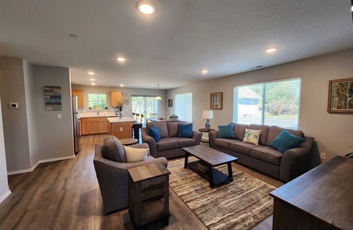 Ocean Shores House | A Retreat on the Canal- New Game Room