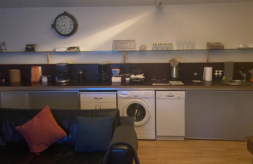 Cengelkoy Mahallesi Apartment | A secret garden in the Bosphorus