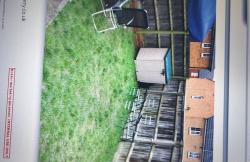 Leighton Buzzard House | A semidetached house in a quiet area parking garden near cultural heritage parks