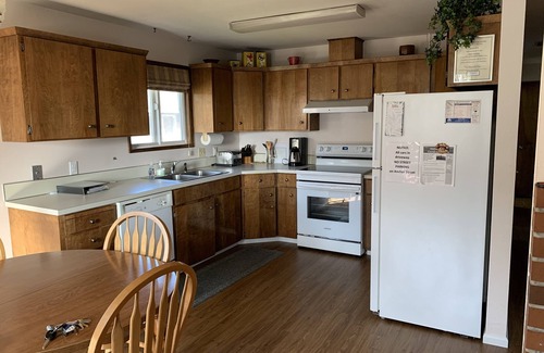 Rockaway Beach House | A short walk to the most beautiful view of Rockaway Beach: Twin Rocks.