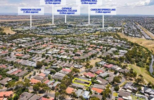Caroline Springs House | A spacious Vacation Home nearby Melbourne Airport