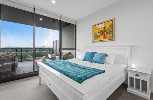 Maribyrnong Apartment | A taste of paradise in inner city suburbia
