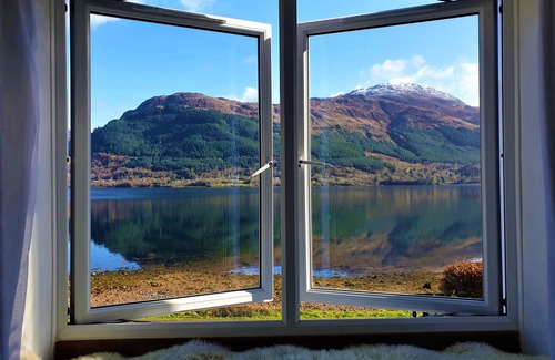 Ratagan Cottage | A tranquil, wildlife haven with stunning loch and mountain views - pet friendly.