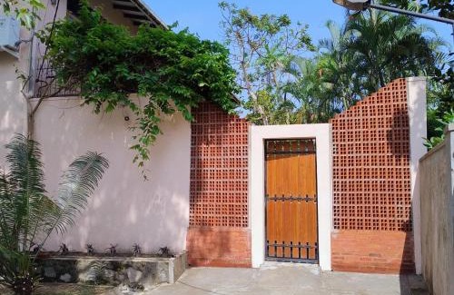 Wattala Villa | A tropical paradise; stunning house, pool, garden