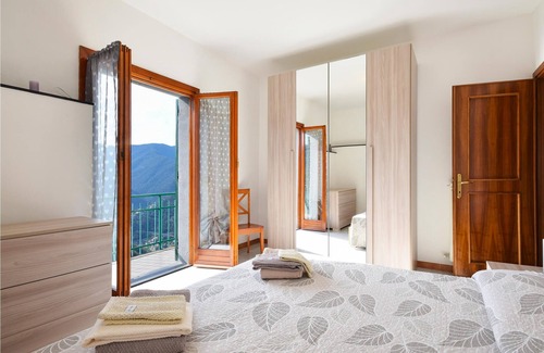 Vescina House | A well laid out vacation home with authentic furnishings and good facilities, near Recco.