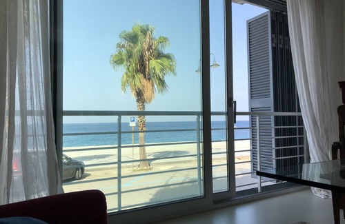 Scilla Apartment | A window on the sea