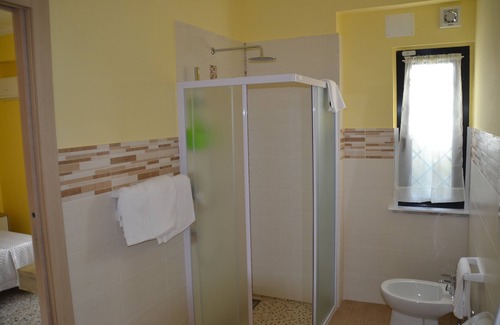 Castelnuovo di Porto Bed & Breakfast | A1-GIRASOLE BED AND BREAKFAST
