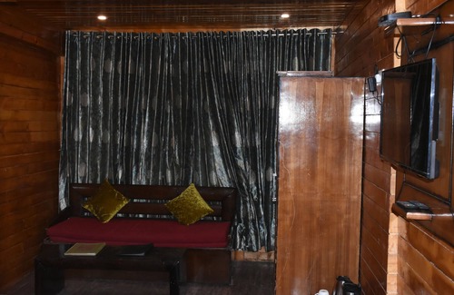 Khajjiar Hotel | Aanantham Country Resort