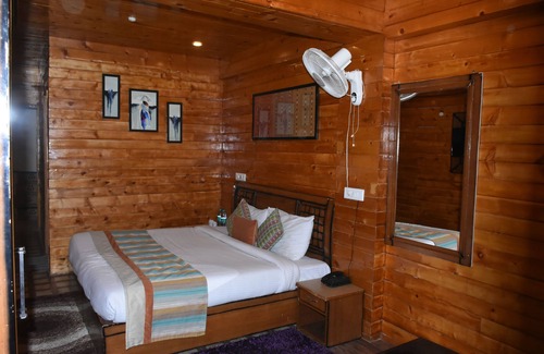 Khajjiar Hotel | Aanantham Country Resort
