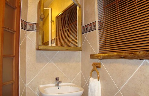 Vanderbijlpark House | Aark Guest Lodge