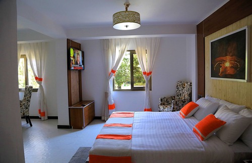 Nifas Silk-Lafto House | Abat Guest House
