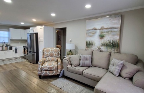 Lake Secession Cottage | Abbeville-Naturewood on Lake Secession. Newly renovated, cozy 2 BR 1 1/2 bath