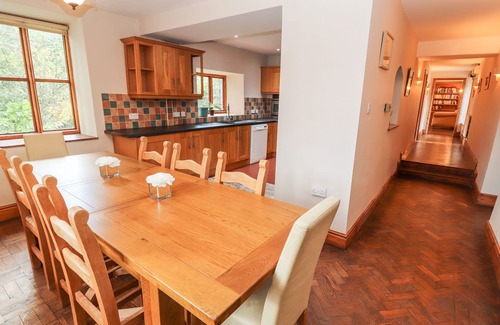 Denbigh Cottage | ABBEY COTTAGE, pet friendly, character holiday cottage in Denbigh