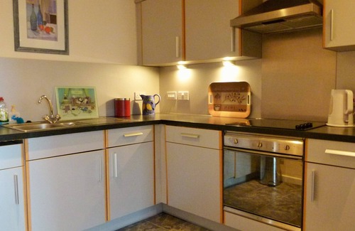 Edinburgh Apartment | Abbey- Nice Edinburgh CityCenter Apartment