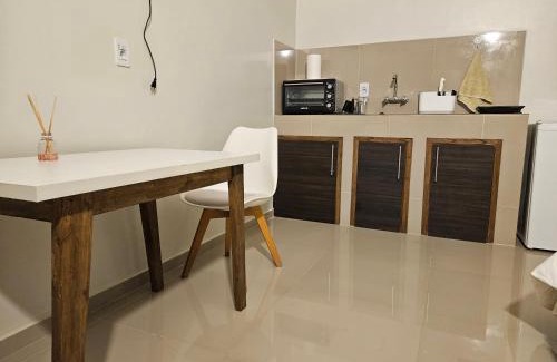 Fernando De La Mora Apartment | Abbey Road Inn I