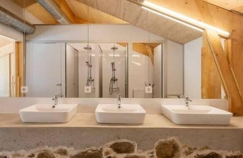 Sobrado House | Abeiro da loba, your house in the forest