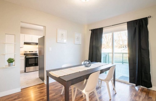 Peoria Heights House | ABODE ON ATLANTIC - Spacious 2BD in the Heights