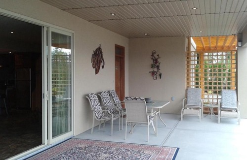 Okanagan-Similkameen Bed & Breakfast | Above Naramata Bed & Breakfast