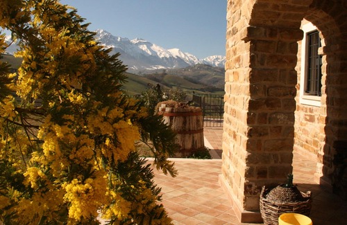 Castiglione Messer Raimondo Villa | Absolutely beautiful 5 star historic farmhouse, stunning pool- unbelievable view