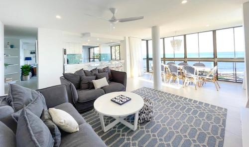 Kings Beach Apartment | Absolute Beachfront Bliss on Kings Beach