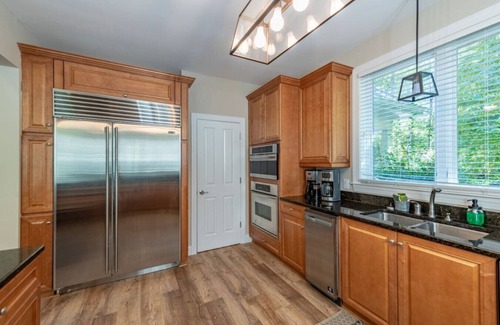 Macon House | Absolute Dream, Prime Location: Pool Table & Sauna