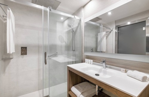 Les Corts Hotel | AC Hotel Diagonal L'Illa by Marriott