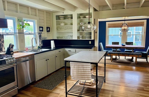 Kennebunk House | Accepting 2026 Reservations- On Gooch Beach - Sleeps 8