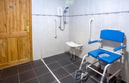 Mayfield House | Accessible Barn 4 Bedrooms Farm stay sleeps 8